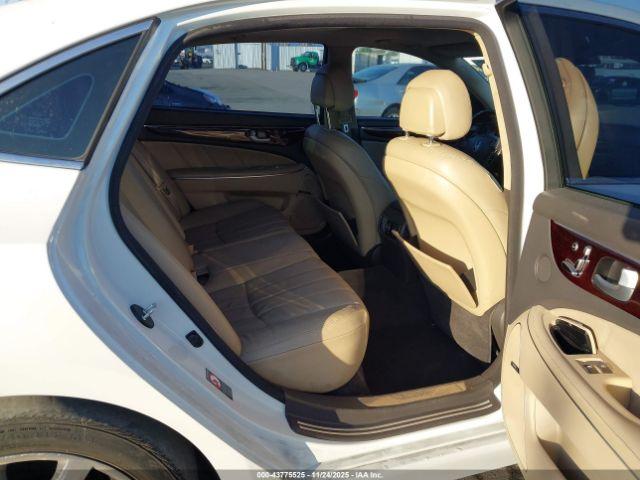 Hyundai Equus Signature Image 3