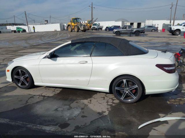 Mercedes-Benz E-Class Image 8