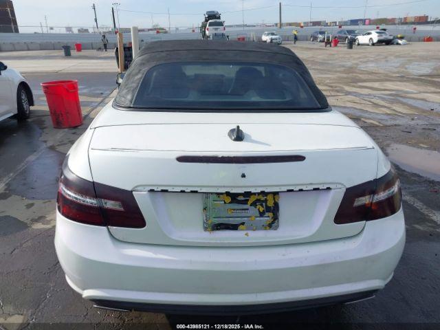 Mercedes-Benz E-Class Image 10