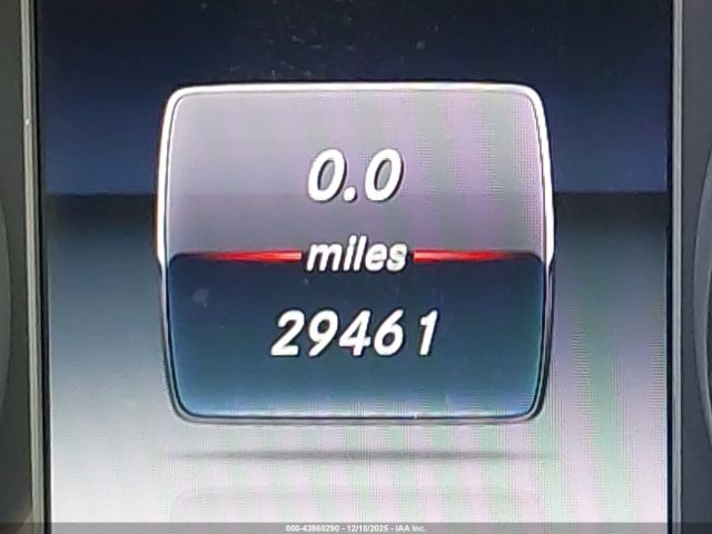 Mercedes-Benz C-Class Image 13