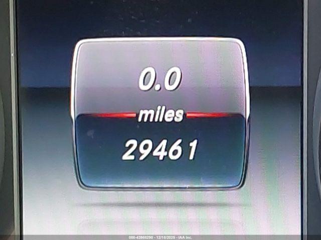 Mercedes-Benz C-Class Image 13