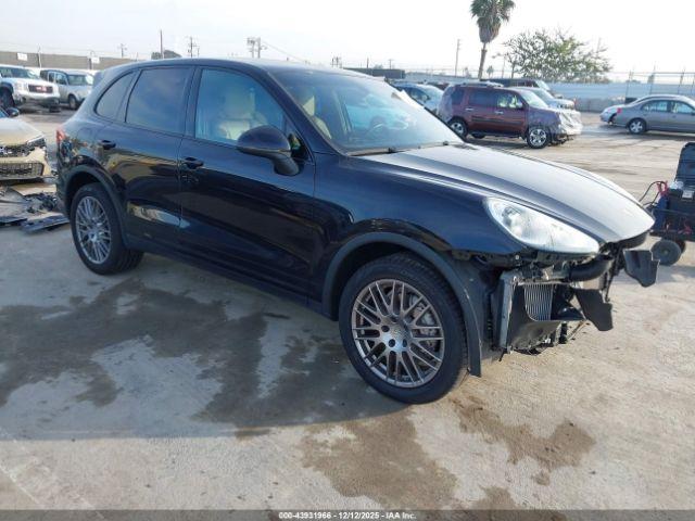  Salvage Porsche Cayenne