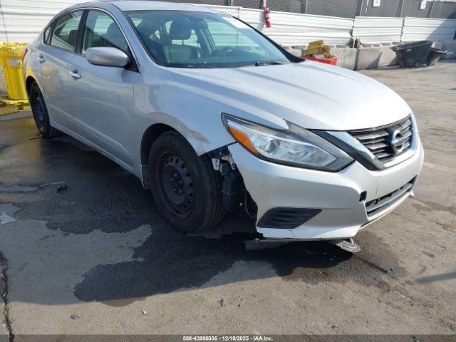 Nissan Altima 2.5 S Image 3