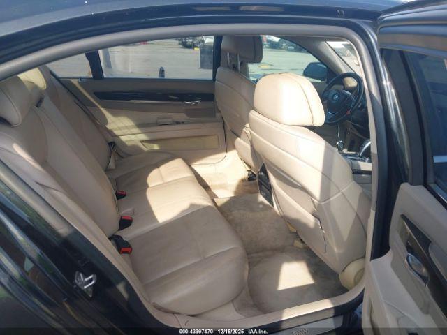 BMW 7 Series Image 4