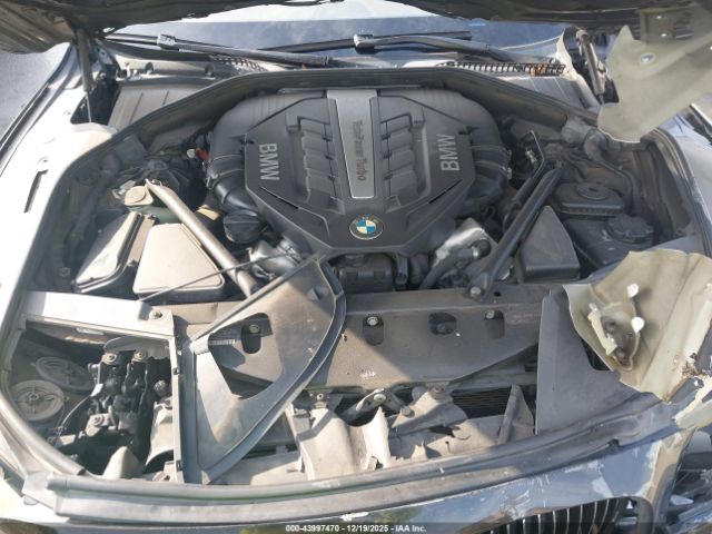 BMW 7 Series Image 8