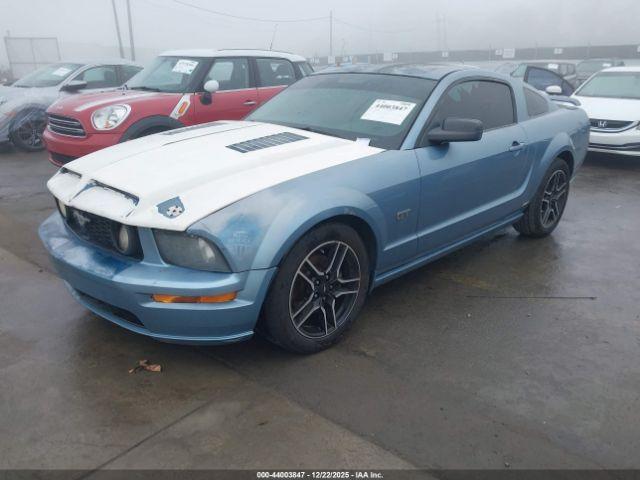 Ford Mustang Image 9