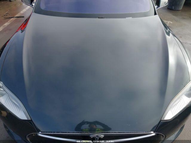 Tesla Model S Performance Image 12