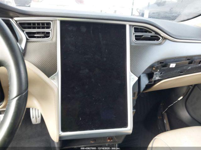 Tesla Model S Performance Image 13