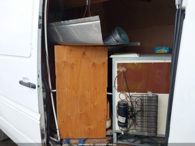 Dodge Sprinter Van 2500 Shc Image 6