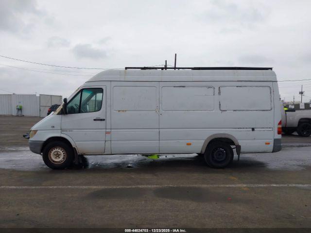 Dodge Sprinter Van 2500 Shc Image 13