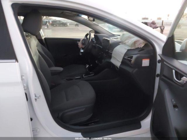 Hyundai Ioniq Sel Image 4