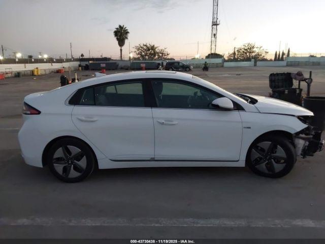 Hyundai Ioniq Sel Image 16