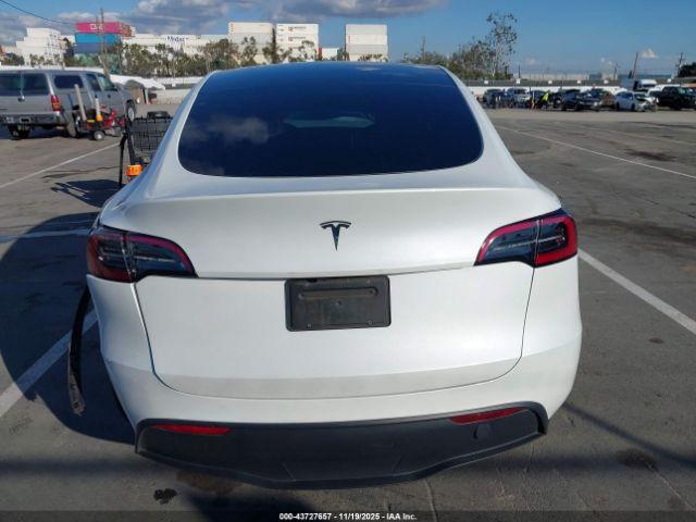 Tesla Model Y Long Range Dual Motor Rear-wheel Drive Image 3