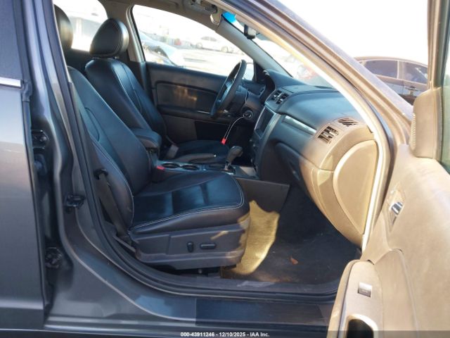 Ford Fusion Image 11