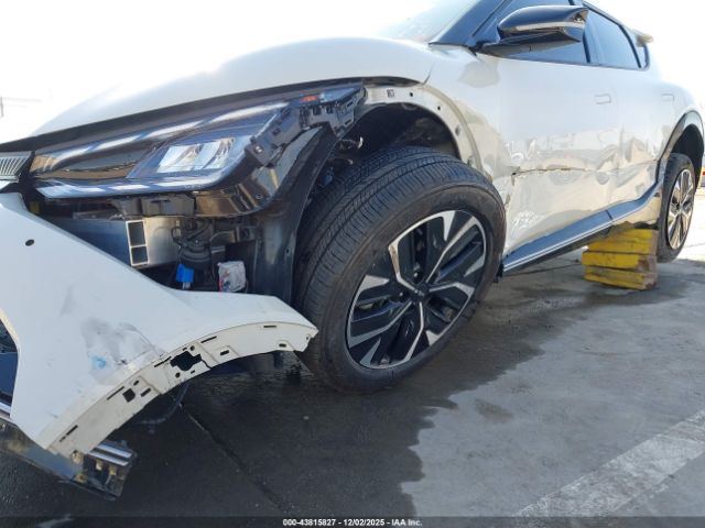 Kia EV6 Wind Image 16