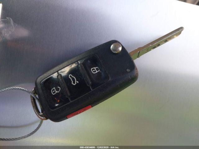 Volkswagen Beetle 1.8t Image 18