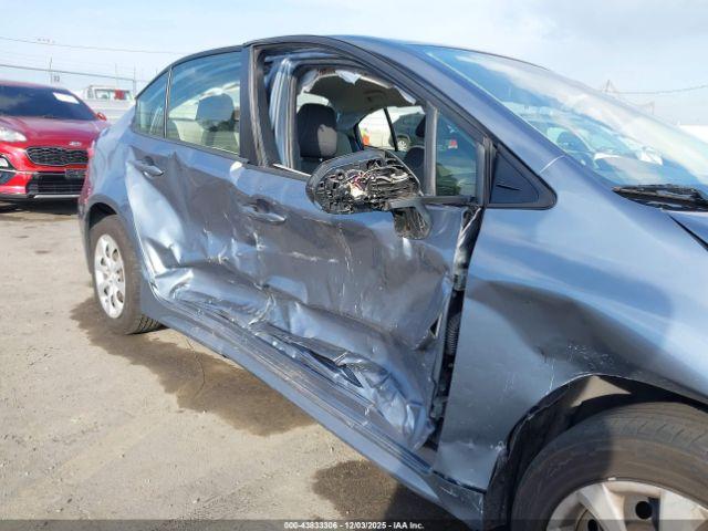 Toyota Corolla Le Image 11