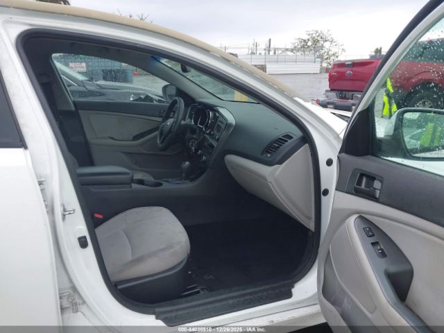 Kia Optima Lx Image 9