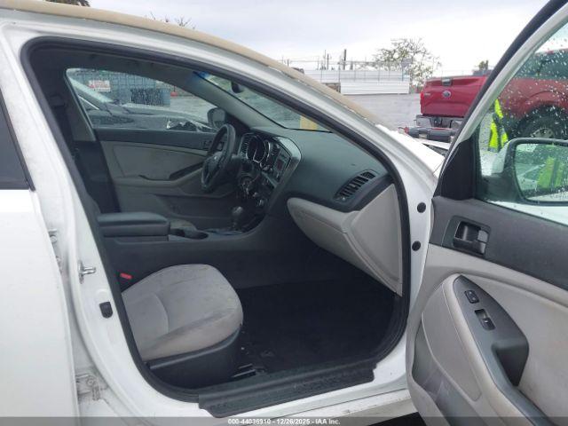 Kia Optima Lx Image 9