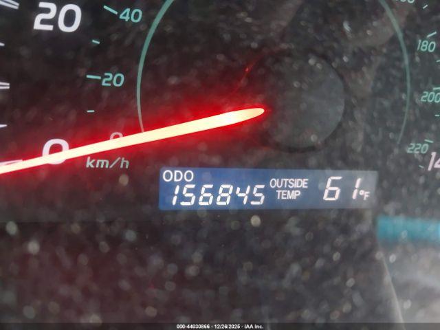 Toyota Camry Le Image 10