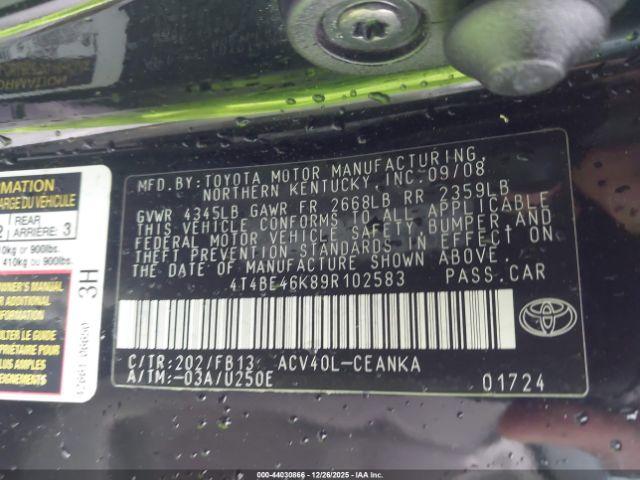 Toyota Camry Le Image 11