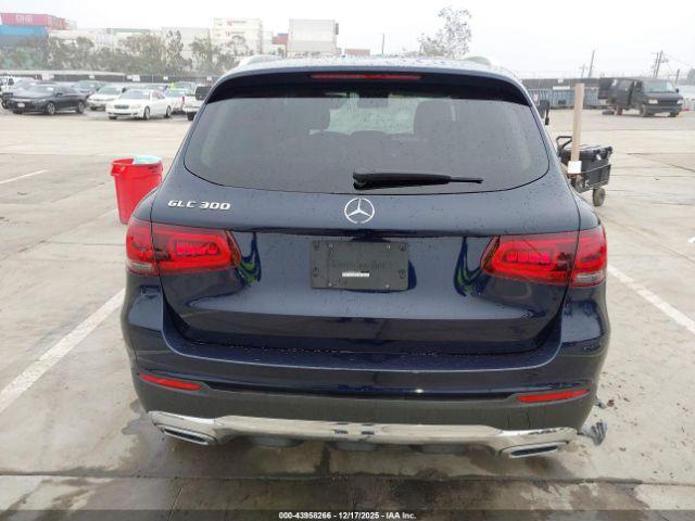 Mercedes-Benz GLC Suv Image 12