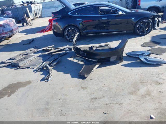 Tesla Model S Image 14