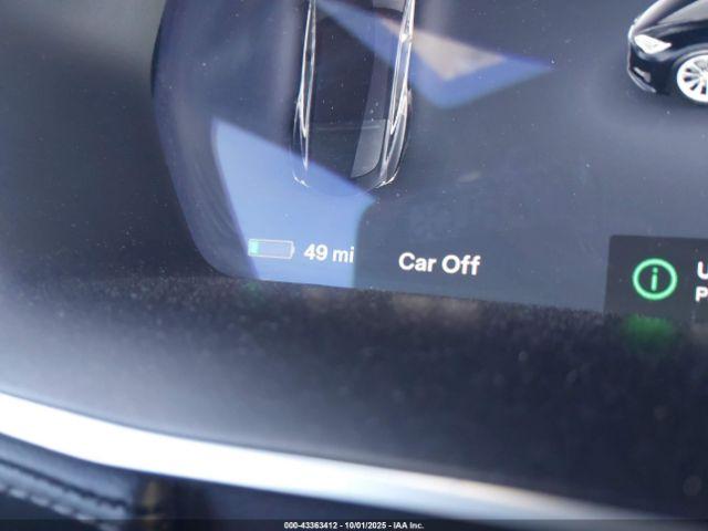 Tesla Model S Image 11