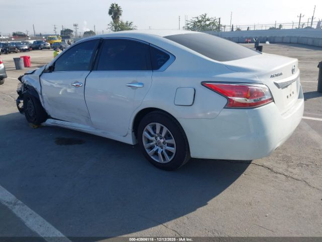 Nissan Altima Image 6
