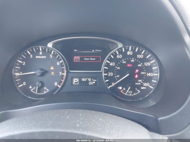 Nissan Altima Image 14