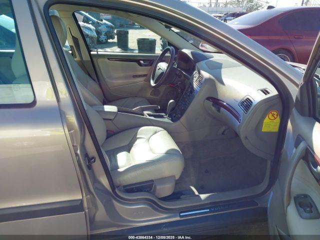 Volvo S60 2.4t Image 4