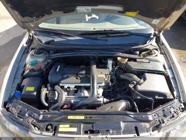 Volvo S60 2.4t Image 6