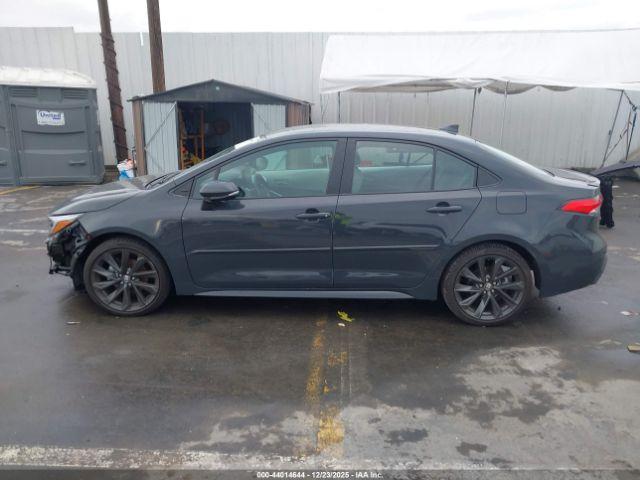 Toyota Corolla Se Image 16