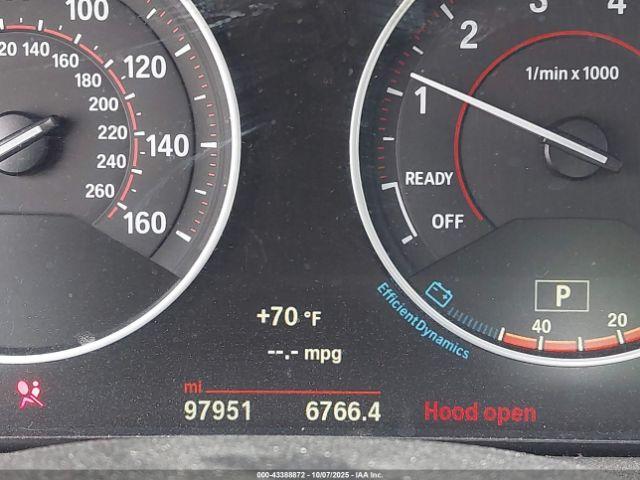 BMW 3 Series Image 6