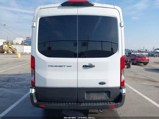 Ford Transit Xl Image 2
