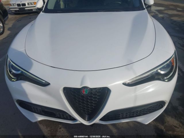 Alfa Romeo Stelvio Awd Image 7