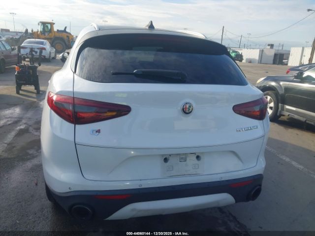 Alfa Romeo Stelvio Awd Image 13