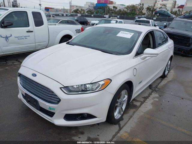 Ford Fusion Titanium Image 2