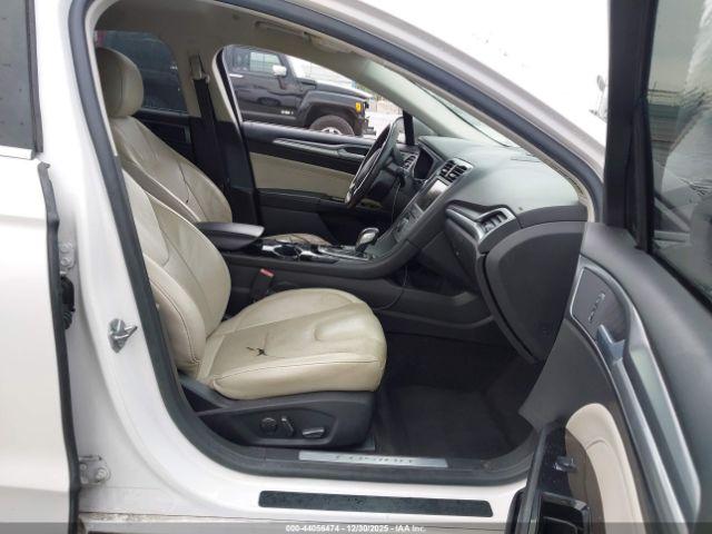 Ford Fusion Titanium Image 10