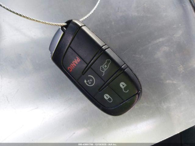 Jeep Grand Cherokee Limited 4x2 Image 13