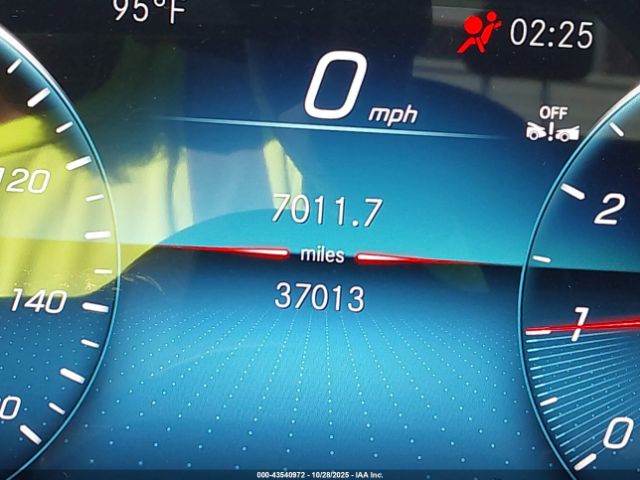 Mercedes-Benz GLE Image 8