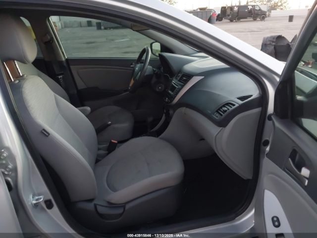 Hyundai ACCENT Se Image 5