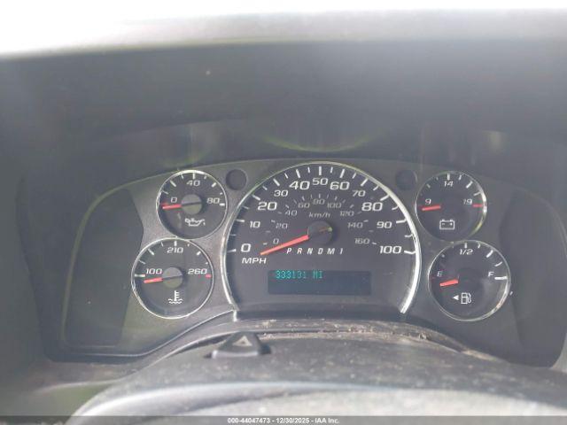 Chevrolet Express Work Van Image 9