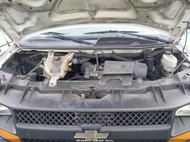 Chevrolet Express Work Van Image 11