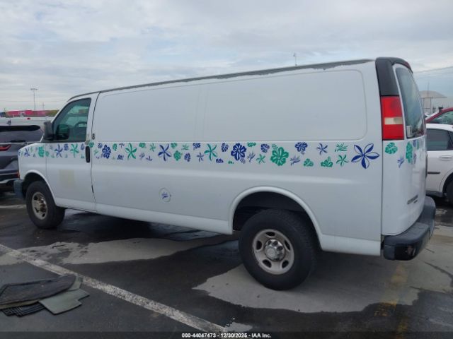 Chevrolet Express Work Van Image 16