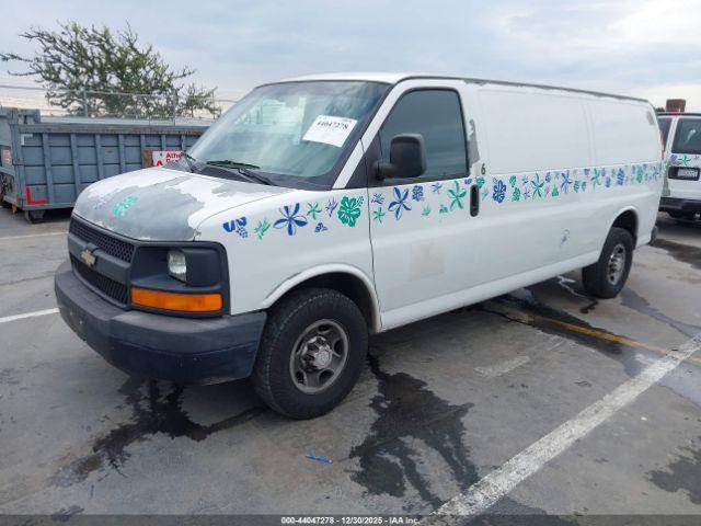 Chevrolet Express Work Van Image 11