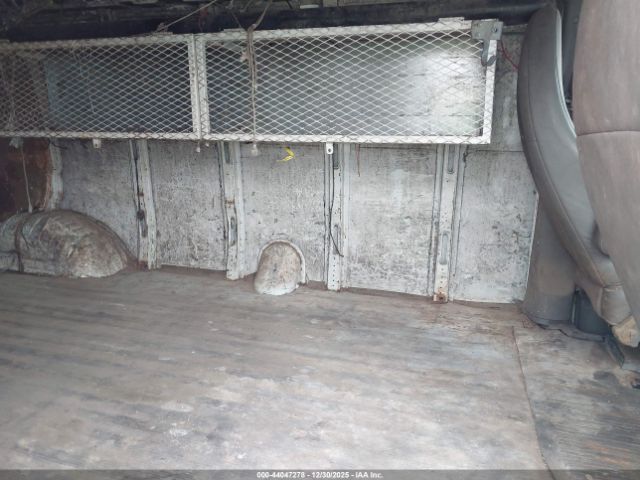 Chevrolet Express Work Van Image 16