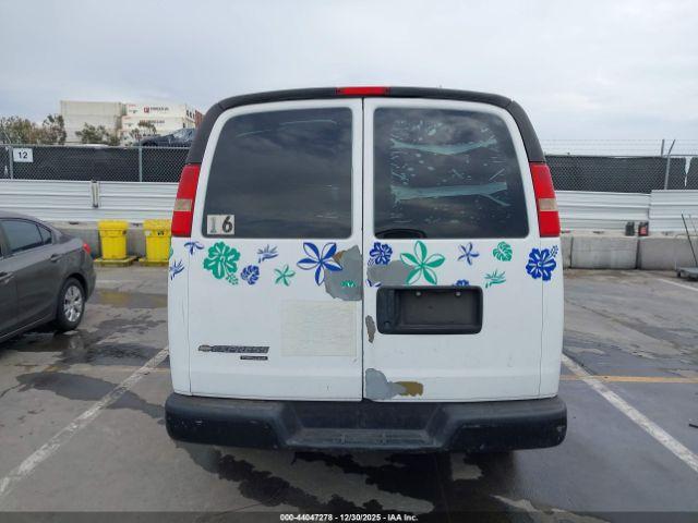 Chevrolet Express Work Van Image 15