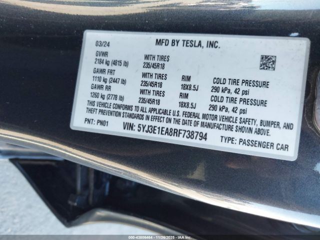 Tesla Model 3 Image 7