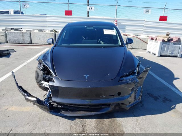 Tesla Model 3 Image 16